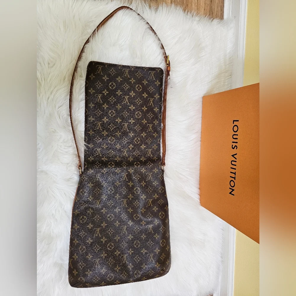 PRICE FRIM🎉HOST PICK🎉Authentic Louis Vuitton Monogram Musette Salsa GM - Picture 11 of 16